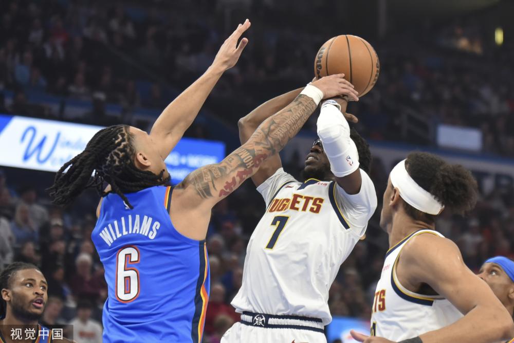 因左腿受伤 因左腿受伤